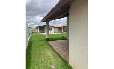 VENTA DE CASA EN PENONOMÉ, HERMOSA PROPIEDAD  Y LISTA PARA MUDARSE