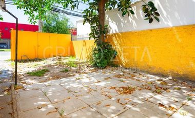 Casa en Venta en Campo de Deportes con Duble Almeyda