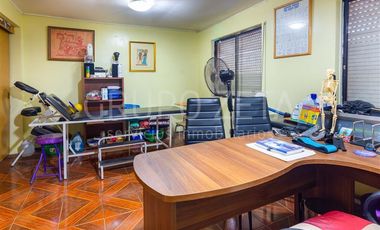 Casa en Venta en Campo de Deportes con Duble Almeyda