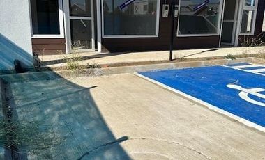 Local Comercial en Venta en LA CHACRA 01452