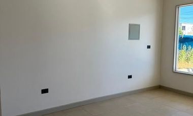 Local Comercial en Venta en LA CHACRA 01452
