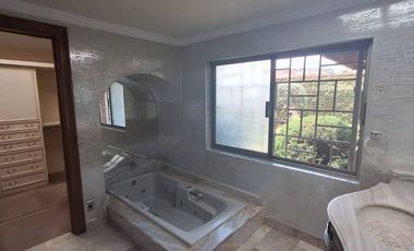 CASA EN VENTA EN RESIDENCIAL EN COLONIA CIPRES TOLUCA