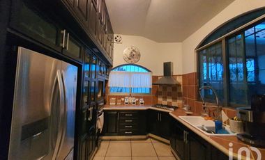 Venta de Casa en Fraccionamiento Martinica, en Banderilla, Veracruz.