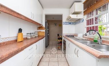 Amplia propiedad con Piscina en tranquilo sector de Ciudad del Este