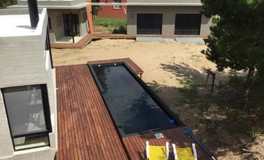 Casa en venta - 4 Dormitorios 3 Baños - 2000mts2 - Costa Esmeralda