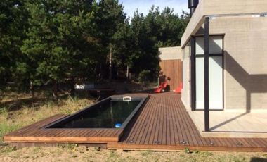 Casa en venta - 4 Dormitorios 3 Baños - 2000mts2 - Costa Esmeralda