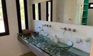 Casa en venta - 4 Dormitorios 3 Baños - 2000mts2 - Costa Esmeralda