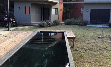 Casa en venta - 4 Dormitorios 3 Baños - 2000mts2 - Costa Esmeralda