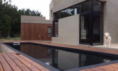 Casa en venta - 4 Dormitorios 3 Baños - 2000mts2 - Costa Esmeralda
