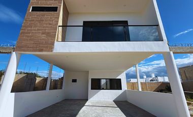 Casa(3R) en Venta en Mabella Esmeralda, San Diego Cutz