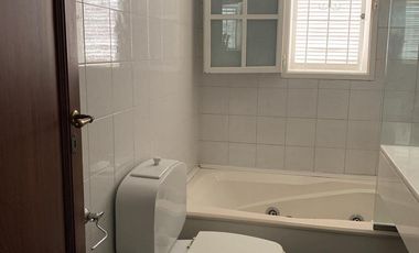 Casa cinco ambientes en Venta San Martin
