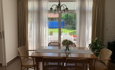 Casa cinco ambientes en Venta San Martin