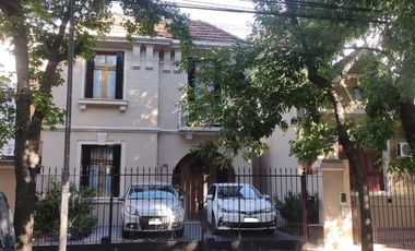 Casa cinco ambientes en Venta San Martin