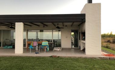 Casa en  la Peninsula
