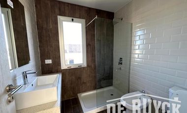 Casa a estrenar en Las Golondrinas