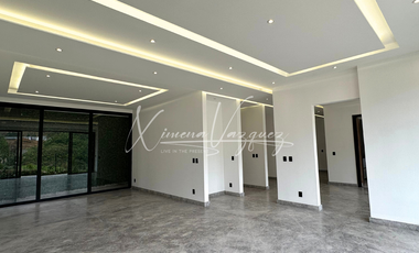 Casa a estrenar en Bosque Real