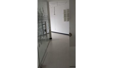 OFICINA EN ARRIENDO, SECTOR AV. CHILE, ZONA EMPRESARIAL