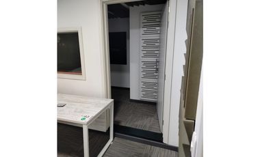 OFICINA EN ARRIENDO, ZONA EMPRESARIAL,  AV. CHILE
