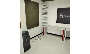 OFICINA EN ARRIENDO, ZONA EMPRESARIAL,  AV. CHILE