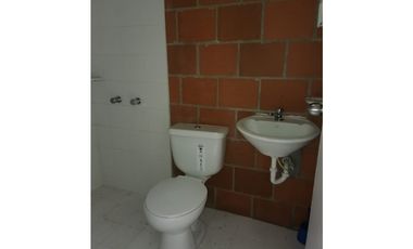 Arriendo casa en urb manzanares en ciudad del valle, candelaria