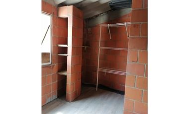 Arriendo casa en urb manzanares en ciudad del valle, candelaria