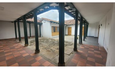 Casa Comercial Arriendo, Parque Principal de Chía