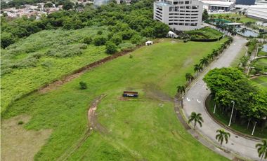 Venta de terreno en  Costa del Este, Primera línea al mar