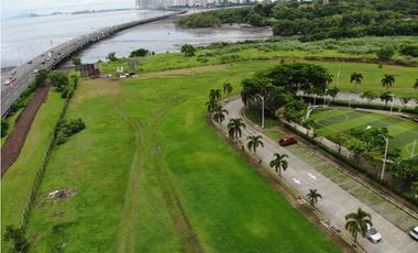 Venta de terreno en  Costa del Este, Primera línea al mar