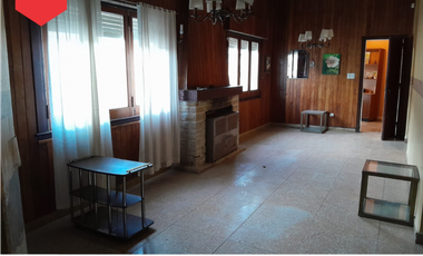 CASA EN VENTA (Calle 17 e/24 y 26)