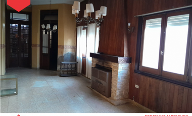 CASA EN VENTA (Calle 17 e/24 y 26)
