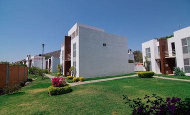 Casa en Renta en Jiutepec en Residencial con Vigilancia Alberca Jardín