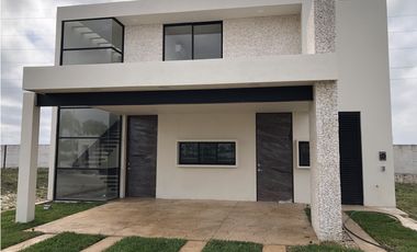 PREVENTA CASA EN PRIVADA TARVOS SOLUNA MERIDA YUCATAN