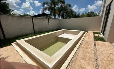 PREVENTA CASA EQUIPADA EN PRIVADA SOLUNA TEMOZON MÉRIDA