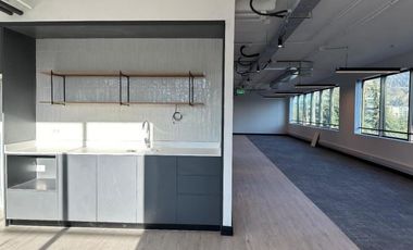 Oficina en Arriendo en Providencia // Metro Pedro de Valdivia // Andrés Bello