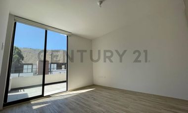 VENTA DE CASA EN CONJUNTO PRIVADO MITAD DEL MUNDO