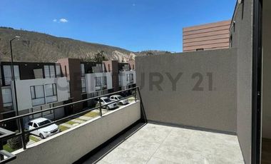 VENTA DE CASA EN CONJUNTO PRIVADO MITAD DEL MUNDO