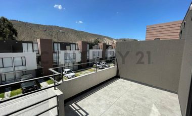 VENTA DE CASA EN CONJUNTO PRIVADO MITAD DEL MUNDO