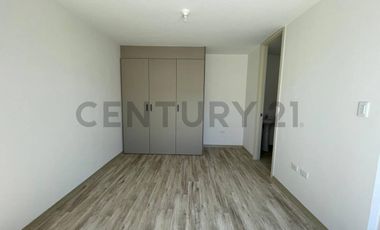 VENTA DE CASA EN CONJUNTO PRIVADO MITAD DEL MUNDO