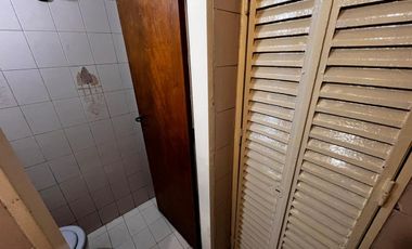 VENTA AVELLANEDA CENTRO LOCAL EXCELENTE UBICACIÓN