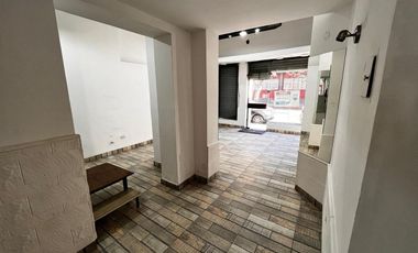 VENTA AVELLANEDA CENTRO LOCAL EXCELENTE UBICACIÓN
