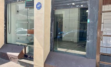 VENTA AVELLANEDA CENTRO LOCAL EXCELENTE UBICACIÓN