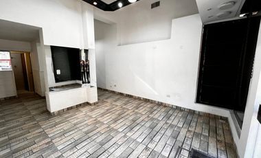 VENTA AVELLANEDA CENTRO LOCAL EXCELENTE UBICACIÓN