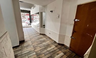 VENTA AVELLANEDA CENTRO LOCAL EXCELENTE UBICACIÓN