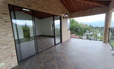 Casa en Arriendo Ubicado en Envigado Codigo 815
