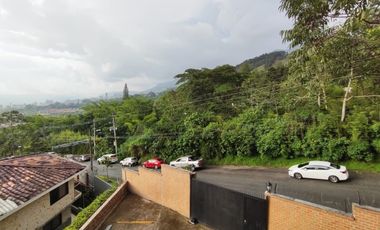 Casa en Arriendo Ubicado en Envigado Codigo 815
