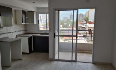 Excelente monoambiente en venta con posibilidad de dividir centro de Caseros