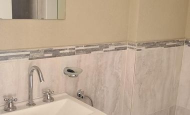 Excelente monoambiente en venta con posibilidad de dividir centro de Caseros