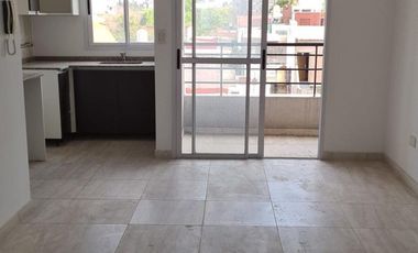 Excelente monoambiente en venta con posibilidad de dividir centro de Caseros