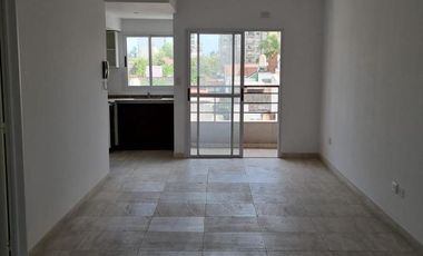 Excelente monoambiente en venta con posibilidad de dividir centro de Caseros