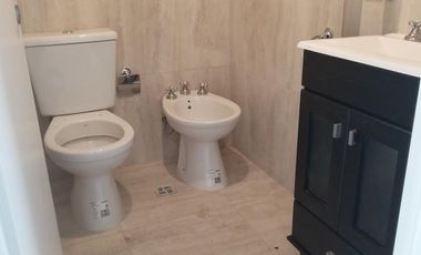 Excelente monoambiente en venta con posibilidad de dividir centro de Caseros